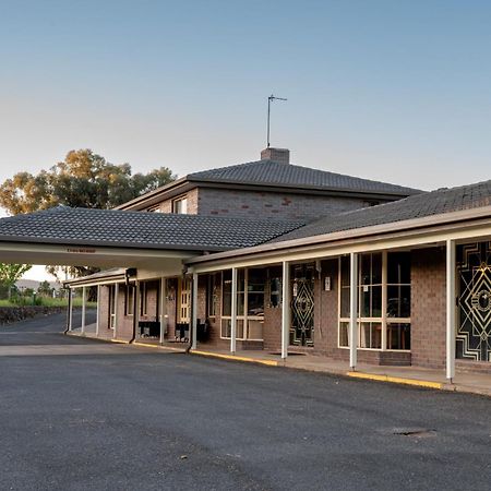 Tumut Valley Motel Pet Friendly Buitenkant foto