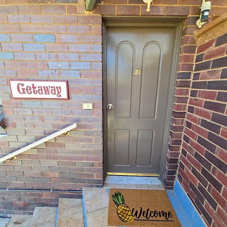 Tumut Valley Motel Pet Friendly Buitenkant foto