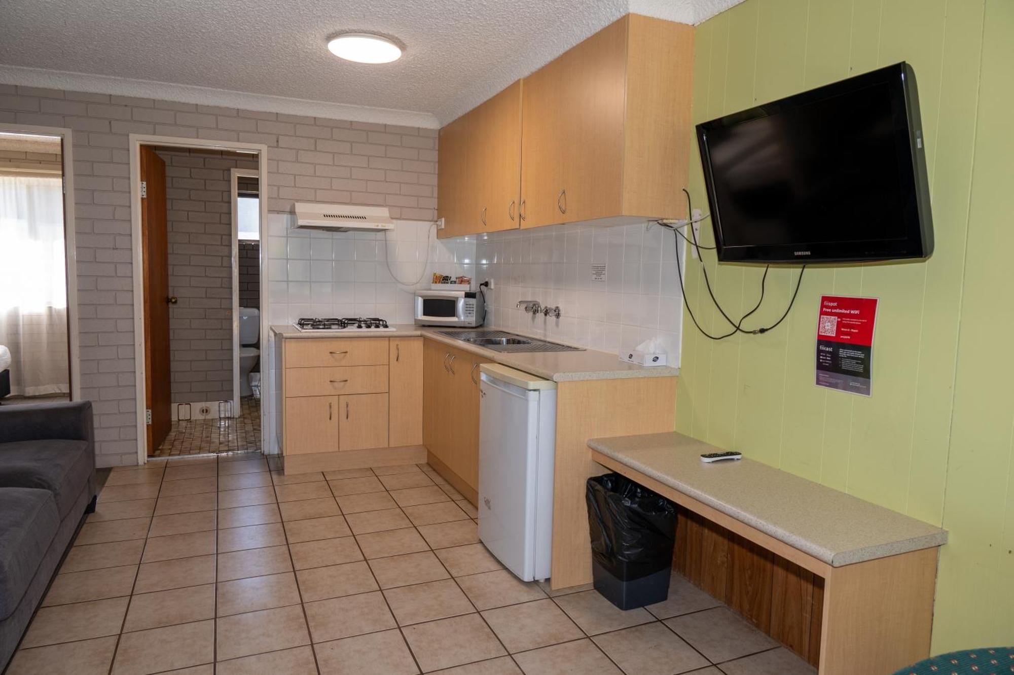 Tumut Valley Motel Pet Friendly Buitenkant foto