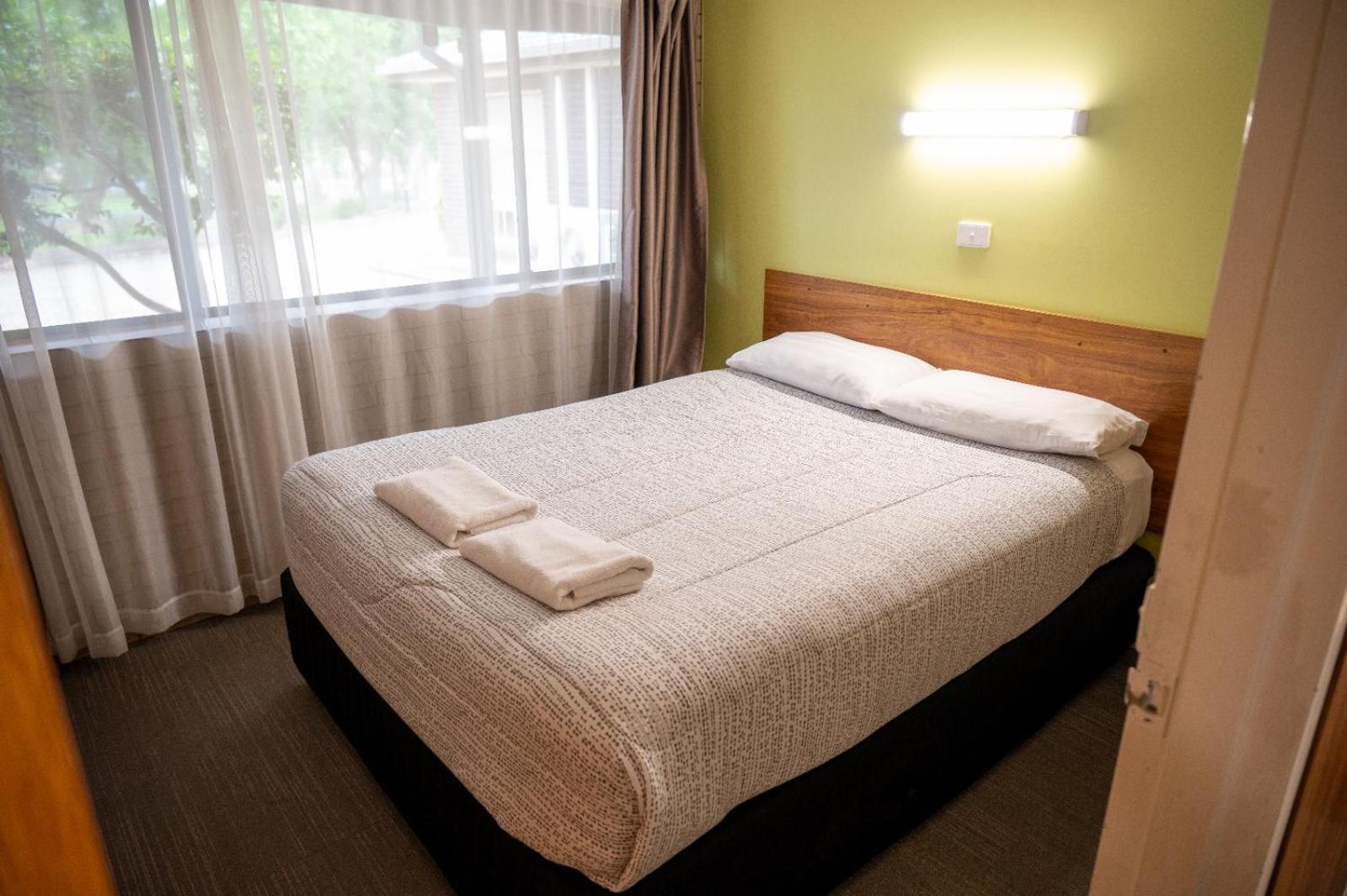Tumut Valley Motel Pet Friendly Buitenkant foto