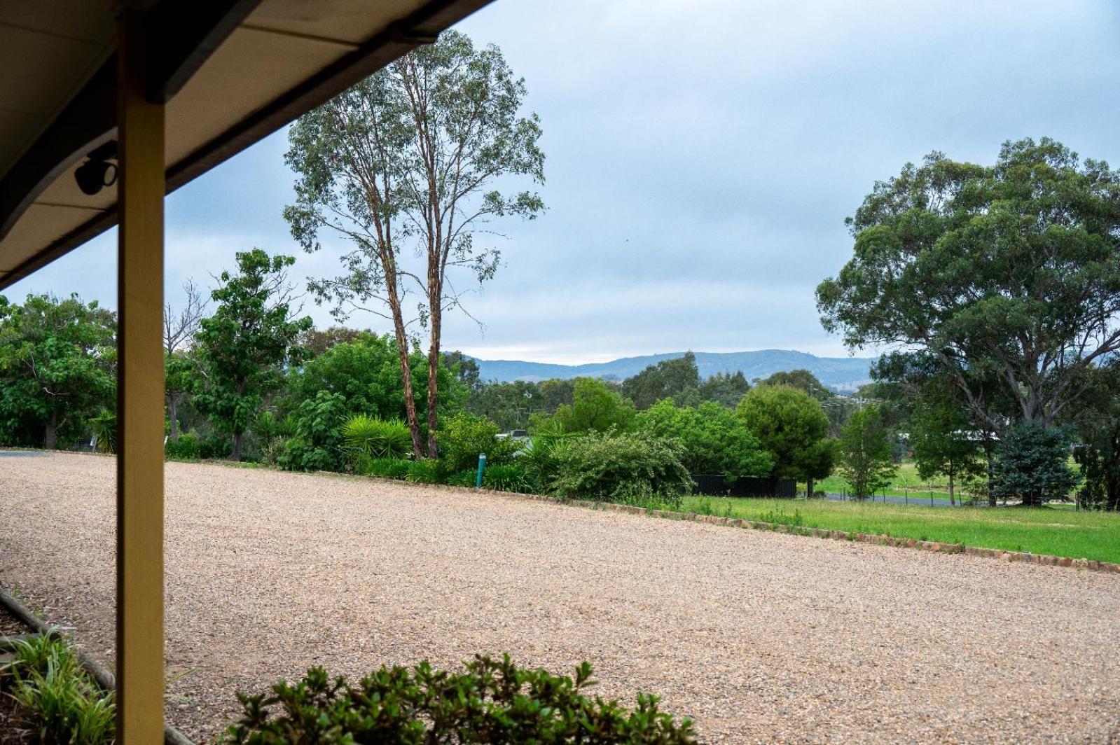Tumut Valley Motel Pet Friendly Buitenkant foto