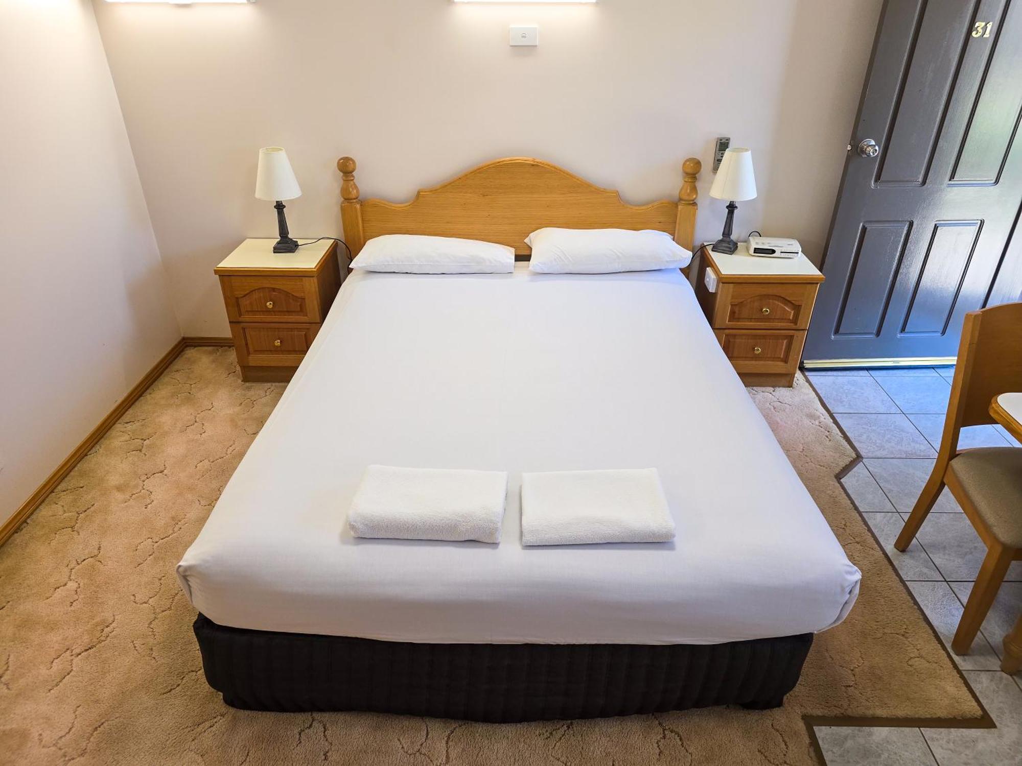 Tumut Valley Motel Pet Friendly Buitenkant foto